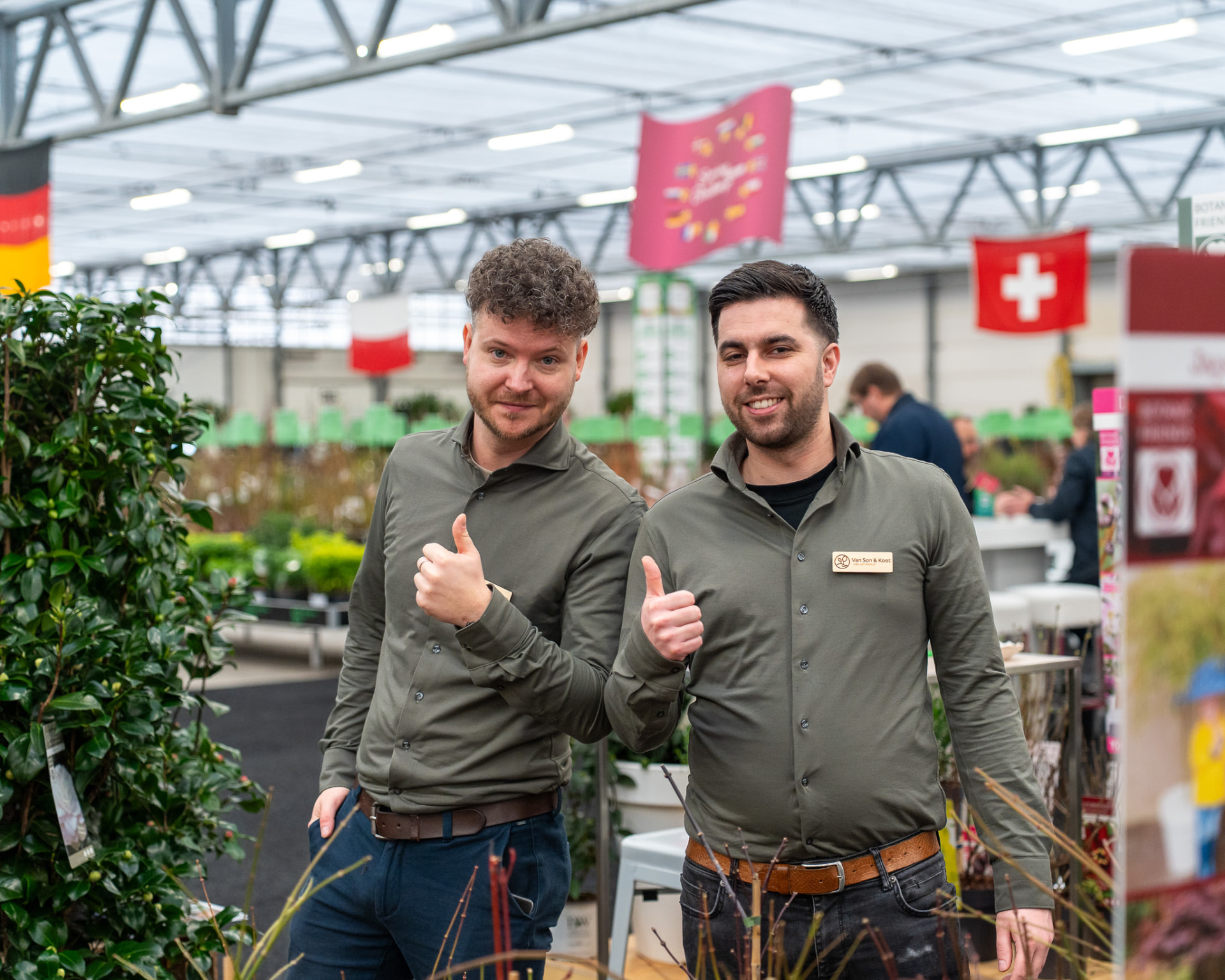 Standhouders van Van Son & Koot op hun beursstand